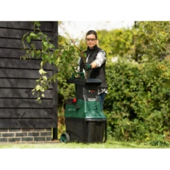 Bosch Hakselaar AXT 25 TC -Makitar Winkel 123 2133