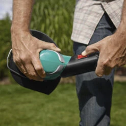 Bosch Elektrische Trimmer ART 24 - 400W 24cm -Makitar Winkel 123 2204