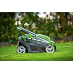 LUX 20V Accu Grasmaaier 33cm Incl. 2 Accu's 4,0Ah + Lader 15 LUX 20V Accu Grasmaaier 33cm Incl. 2 Accu's 4,0Ah + Lader -Makitar Winkel 123 2534