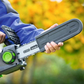 LUX 20V Kettingzaag Incl. 4.0Ah Accu + Lader 8 LUX 20V Kettingzaag Incl. 4.0Ah Accu + Lader - Afbeelding 6