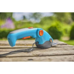 Gardena 3,6V Grasschaar ClassicCut Incl. Wielen En Steel -Makitar Winkel 123 3017