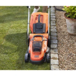 Black & Decker BLACK+DECKER 2x18V Grasmaaier BCMW33184L2-QW 33 Cm Incl. Twee 4,0 Ah Accu's -Makitar Winkel 123 3400